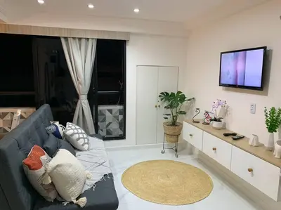 Uma televisão e/ou sistema de entretenimento em Apto na Beira-Mar de Fortaleza