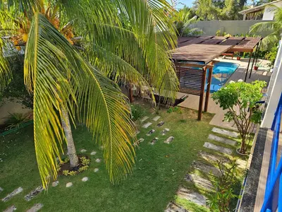 Um jardim no exterior de Shanti Om Refúgio Pousada e Yoga