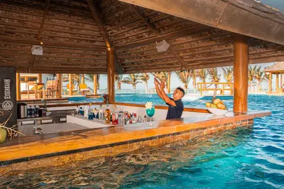 A piscina em ou perto de Lofts Collection by The Coral