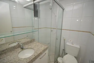 Uma casa de banho em Praia Iracema Apartment