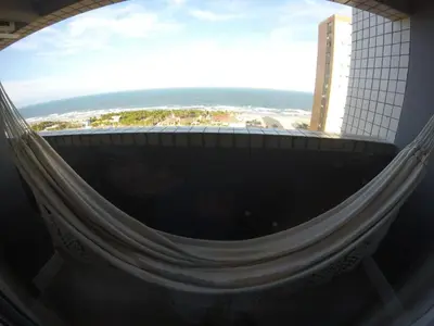 Uma vista do mar geral ou uma vista do mar a partir do apartamento