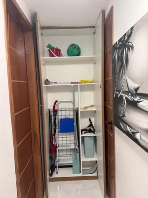 A planta de Apartamento alto padrão moderno frente a praia com 2 quartos melhor localização beira mar
