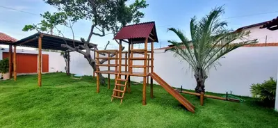 A área de jogos para crianças em Lazer Paracuru