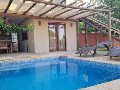 A piscina em ou perto de Chalé dos Anjos