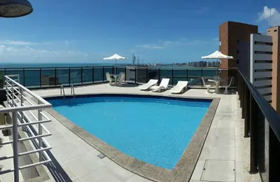 A piscina em ou perto de Atlantic Ocean