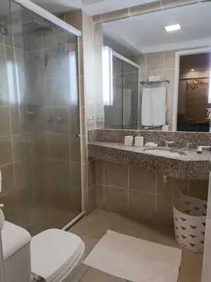 Uma casa de banho em Flat Beira Mar Meireles
