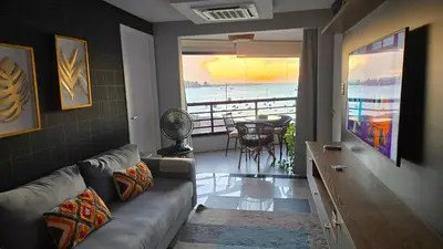 Uma área de estar em Beira Mar-Iate Plaza