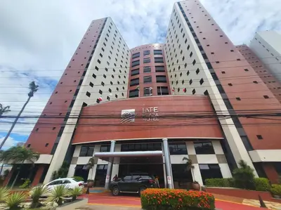 O edifício onde o apartamento está situado