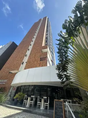 O edifício onde o apartamento está situado
