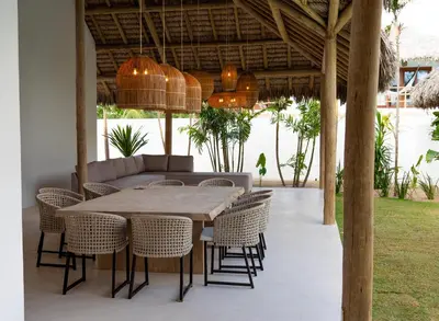 Um jardim no exterior de Villa Aria by Preabeach Experience