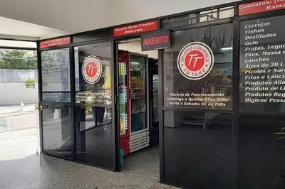 Um certificado, prémio, placa ou documento mostrado em Flat Atlântico linda vista 1503