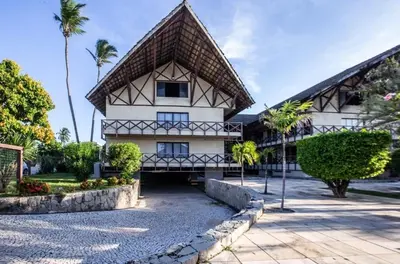 O edifício onde o apartamento está situado