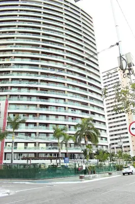 O edifício onde o apartamento está situado