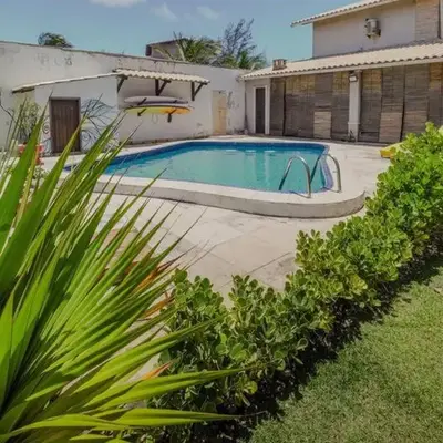 Lemos Surf House Piscina