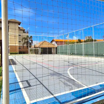 Comodidades para jogar ténis e squash em Mediterranée Residence Cobertura Duplex com jacuzzi ou nas proximidades