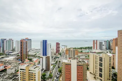 Uma vista geral de Fortaleza ou a vista da cidade a partir do apartamento
