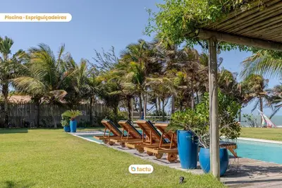 A piscina em ou perto de Villa Boungavilea Fortim Casa Frente Mar de Luxo