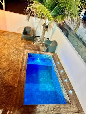A piscina em ou perto de Casa do Romeu