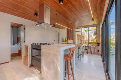 A cozinha ou kitchenette de Summerville #117 - Luxo no Cumbuco by Carpediem