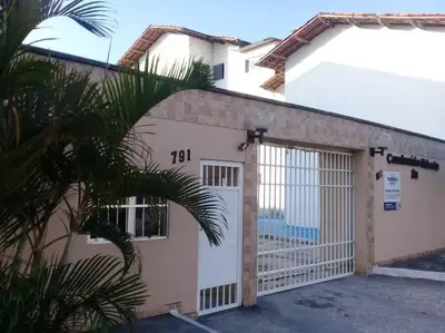 O edifício onde o apartamento está situado