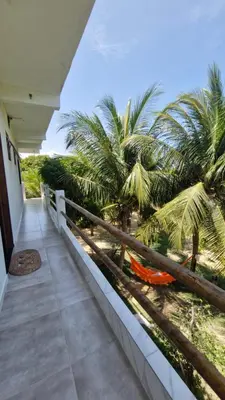 Um jardim no exterior de La Consta