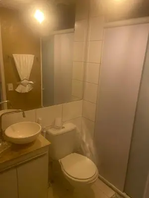 Uma casa de banho em Carlos nascimento