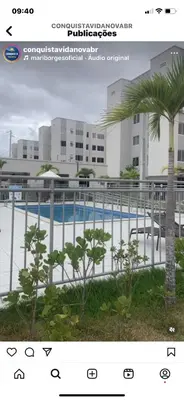 A piscina em ou perto de Carlos nascimento