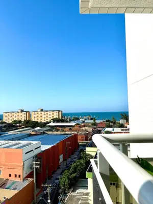 Uma vista do mar geral ou uma vista do mar a partir do apartamento