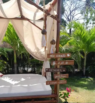 Um jardim no exterior de Casa di Palmas