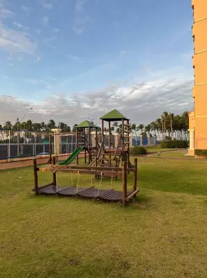 A área de jogos para crianças em Condomínio Beach Village vista mar