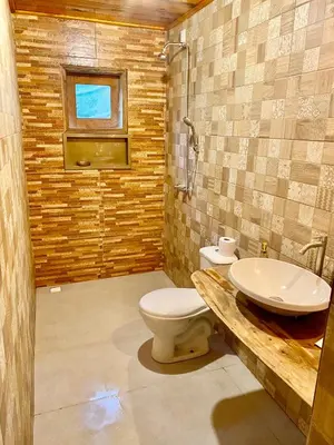 Uma casa de banho em Chalé Suíco Nupcial II - Chalés Belo Monte - Pacoti