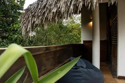 Um jardim no exterior de Vila Sofia