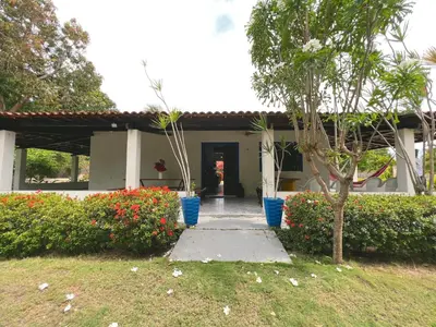 Um jardim no exterior de Sítio Caju