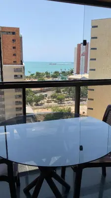 Uma vista do mar geral ou uma vista do mar a partir do apartamento