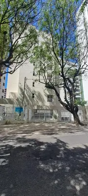 O edifício onde o apartamento está situado