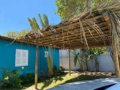Um jardim no exterior de Maison Annick
