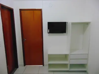 Uma televisão e/ou sistema de entretenimento em Aldenora Flats