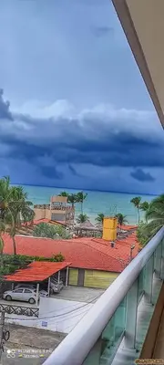 Uma vista do mar geral ou uma vista do mar a partir do apartamento