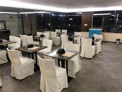 Uma área de estar em 203 Flat mobiliado vista mar Praia de Iracema
