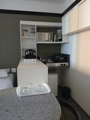 A cozinha ou kitchenette de 803 Flat mobiliado vista mar na Praia de Iracema