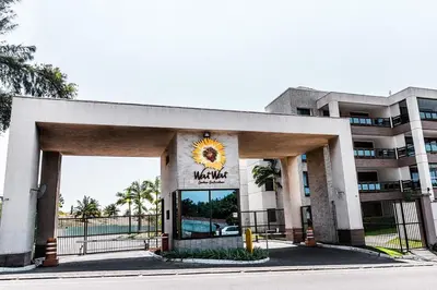 O edifício onde o apartamento está situado