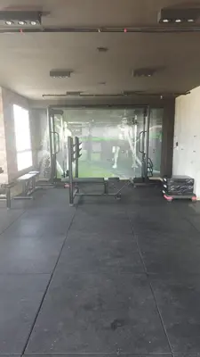 O centro de fitness e/ou as comodidades de fitness de Appartement tout confort au bord de mer