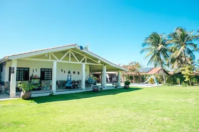 Um jardim no exterior de Recanto Preocupação Zero