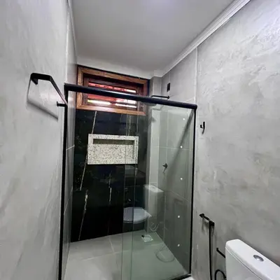 Uma casa de banho em Casa Prea 2