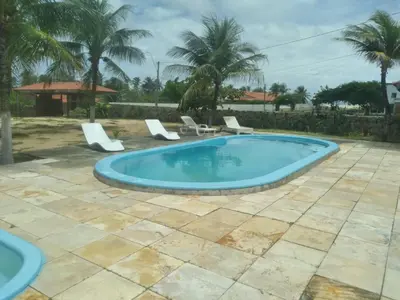 A piscina em ou perto de Grande Casa de Praia na Caponga - Ceará