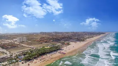 Uma vista do mar geral ou uma vista do mar a partir do apartamento