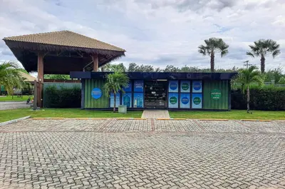 Um jardim no exterior de VG Sun Cumbuco Aconchegante 2 suítes 6 pessoas