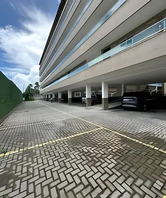 O edifício onde o apartamento está situado