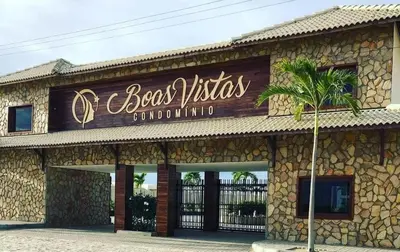 O edifício onde o apartamento está situado