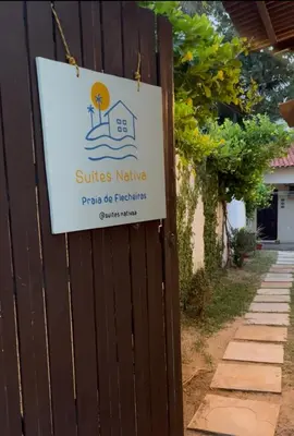 Um certificado, prémio, placa ou documento mostrado em Suítes Nativa